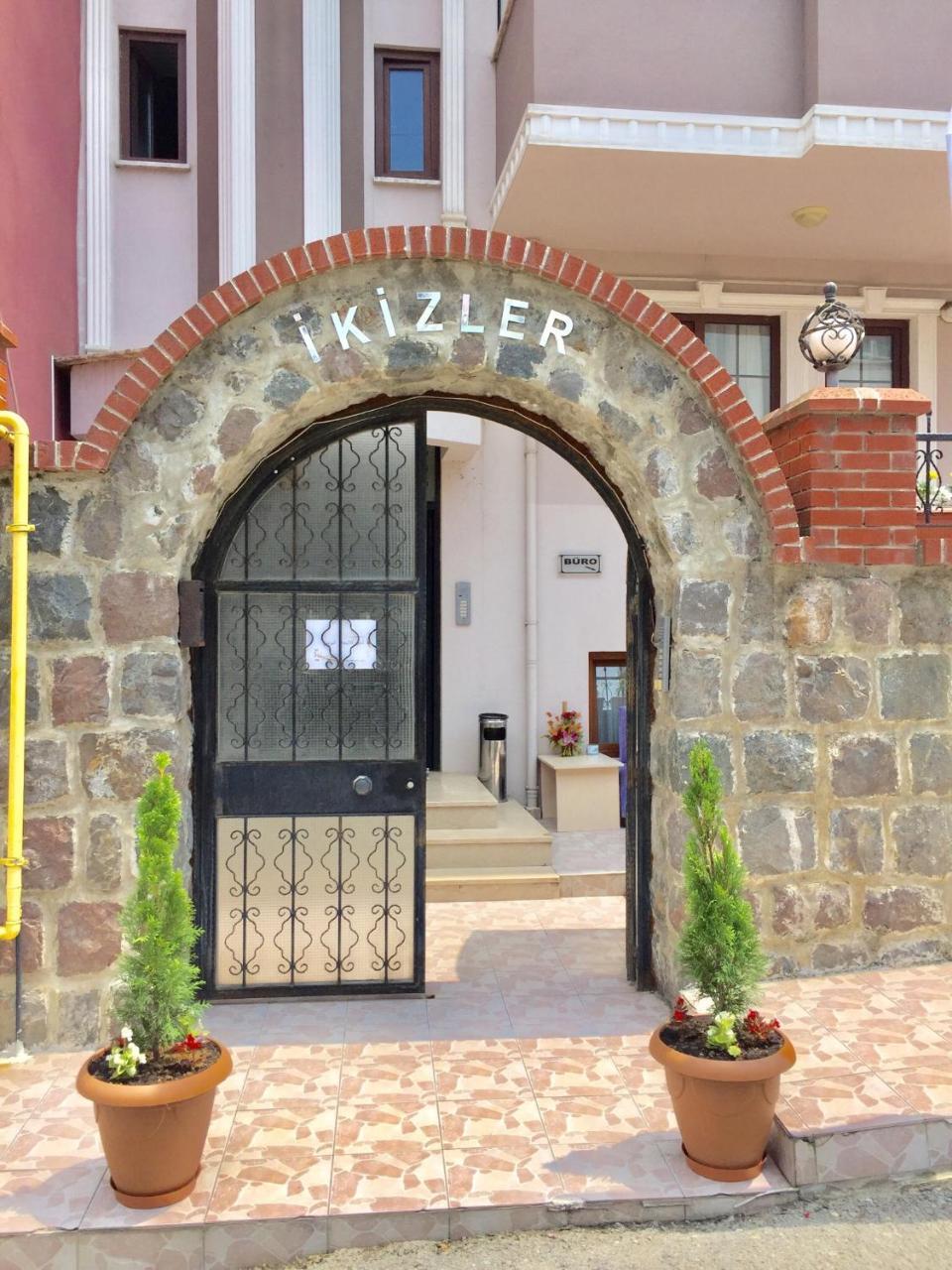 The Twins Apartmens Aparthotel Trabzon Exteriör bild
